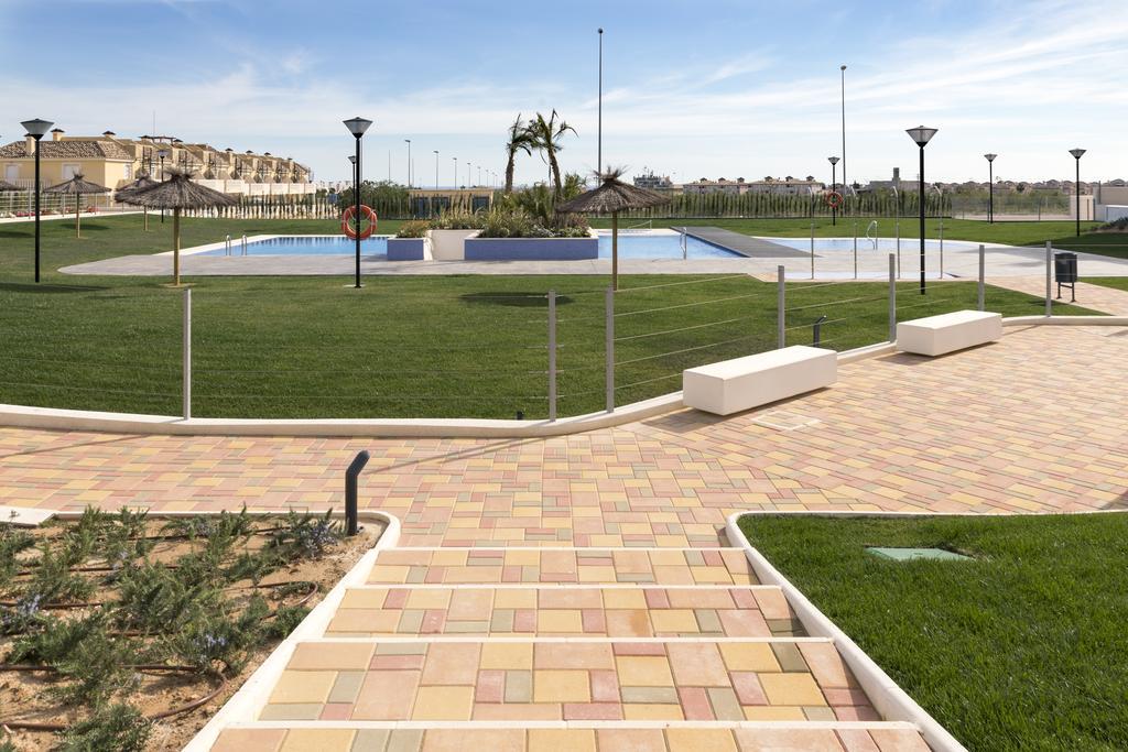 Terrazas De Campoamor By Mar Holidays Orihuela Kültér fotó